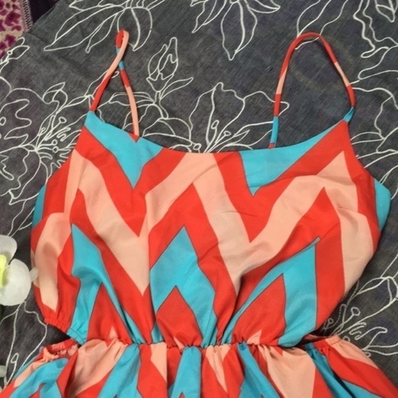 Tyche Geometric Dress - Picture 2 of 10